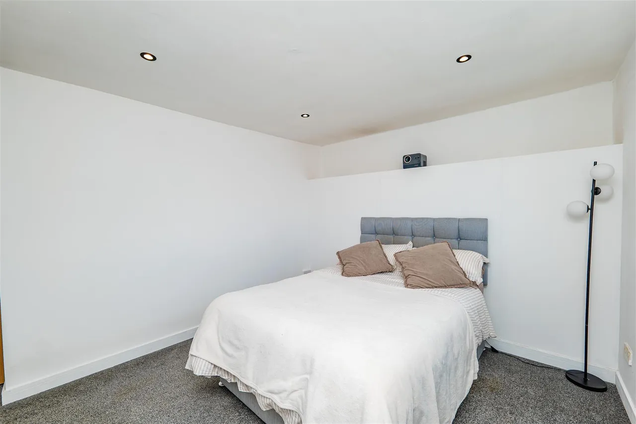 Rowan Grove, St. Athan, Barry, CF62 4JY, photo 18