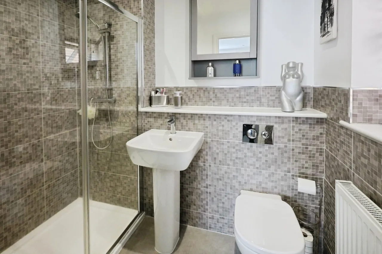 Laburnum Grove, St Helen Auckland, DL14, photo 22