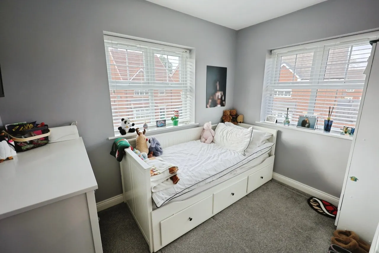 Laburnum Grove, St Helen Auckland, DL14, photo 15