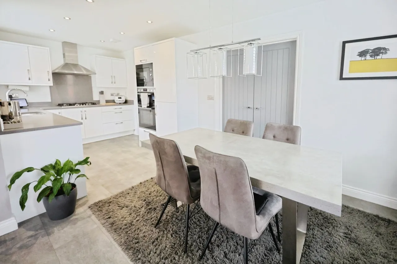Laburnum Grove, St Helen Auckland, DL14, photo 6