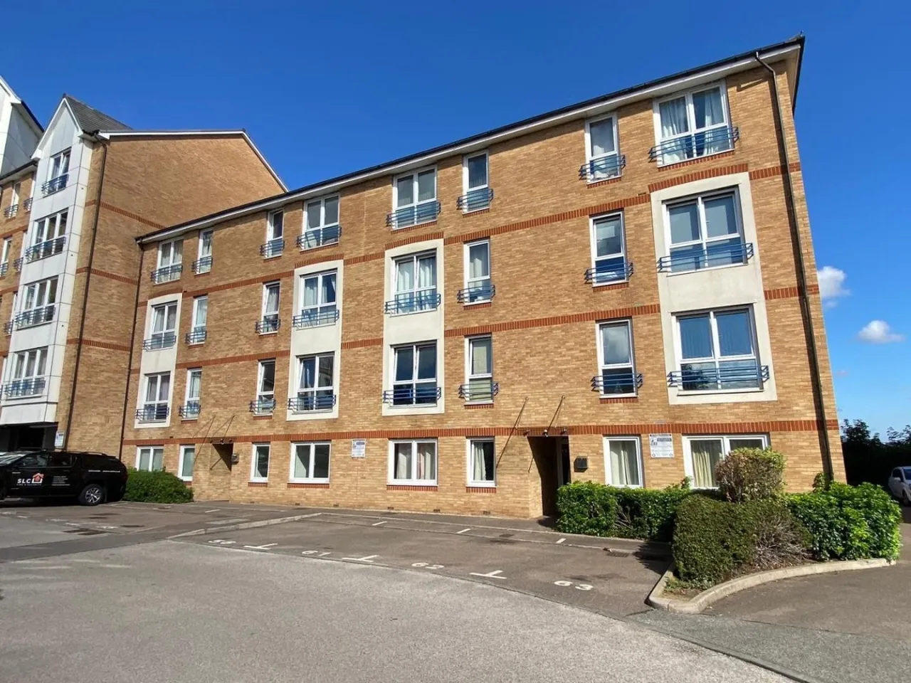 2 bed flat to rent, Fairfield Square, Gravesend, DA11