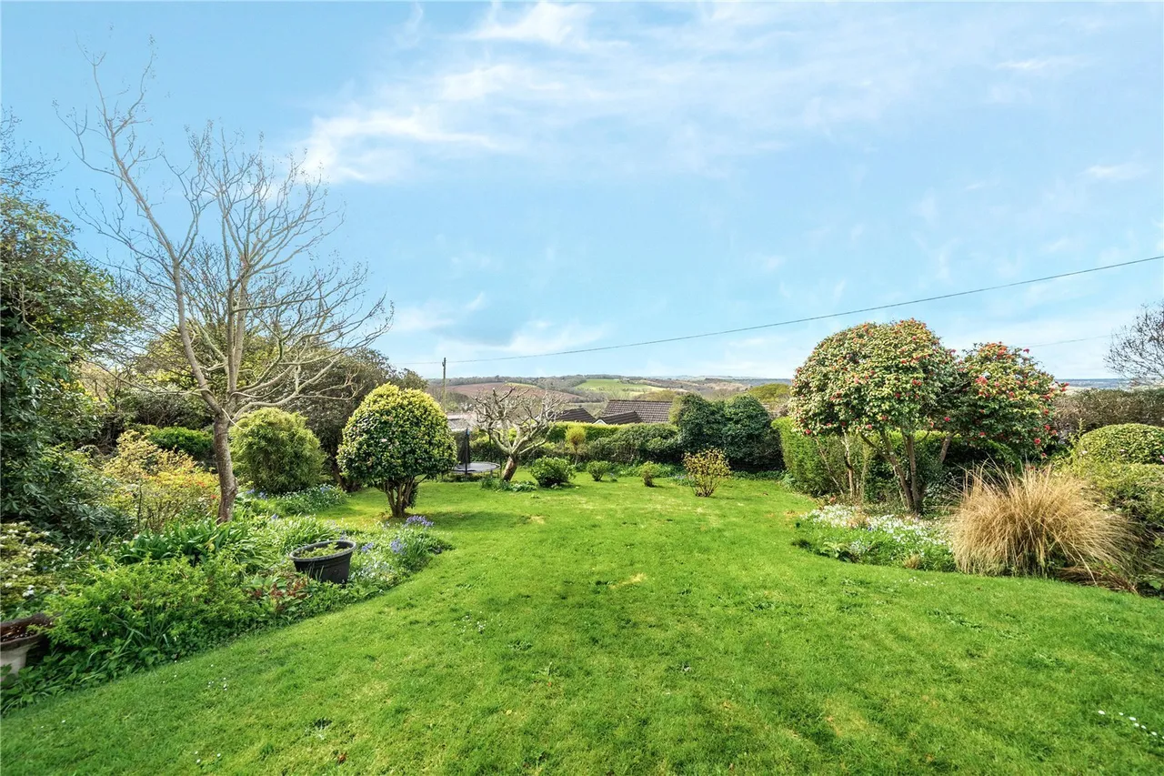 Old Carnon Hill, Carnon Downs, TR3, photo 2