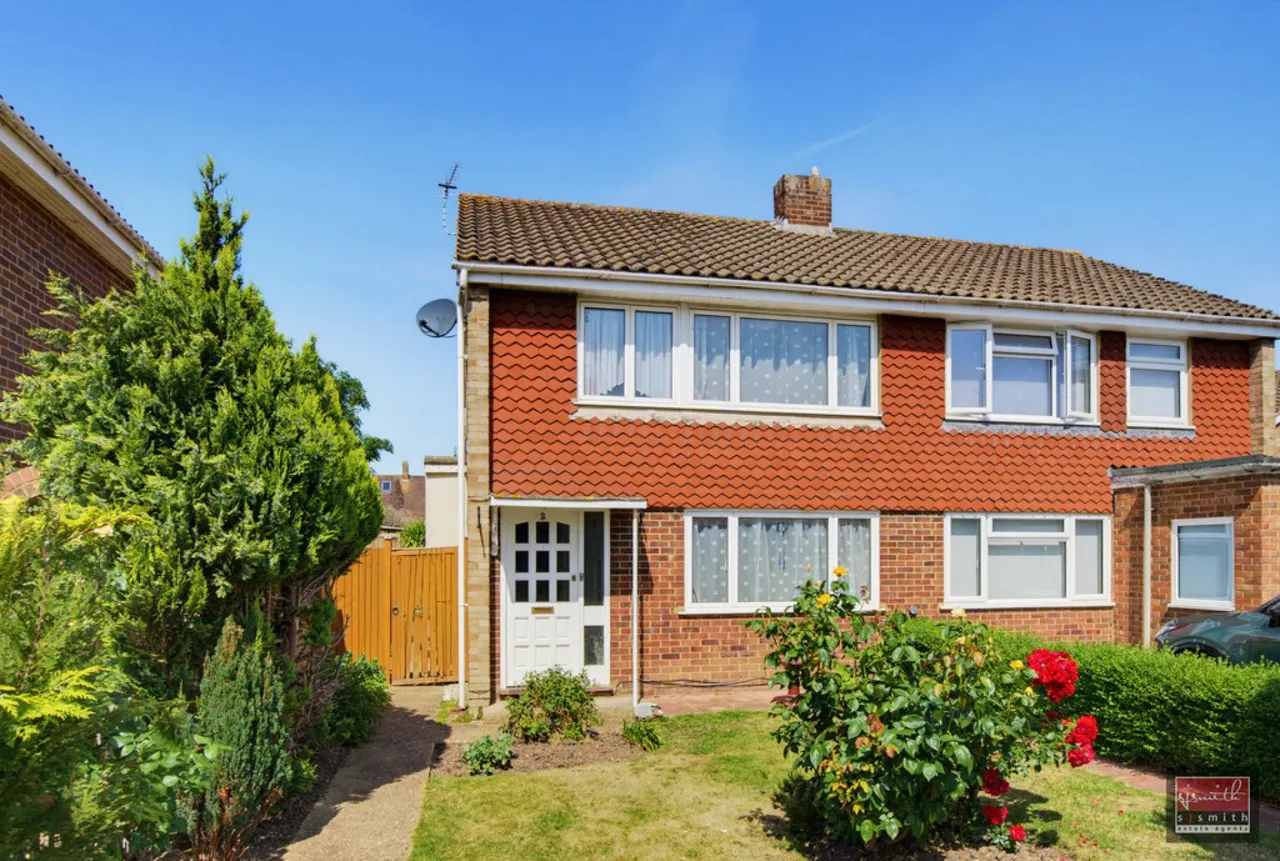 3 bed house for sale, Bancroft Close, Ashford