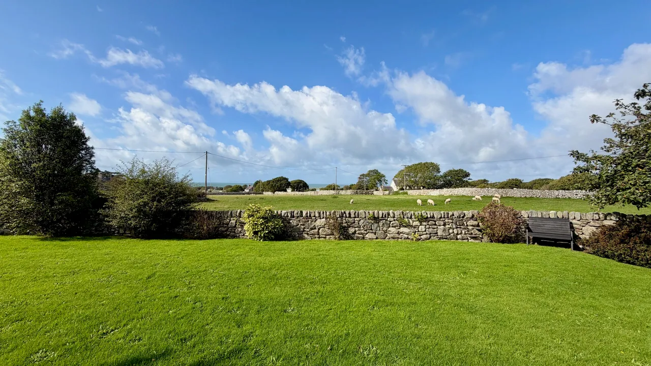 Afonig Loyw Ffordd Glan Mor, Talybont, LL43, photo 29