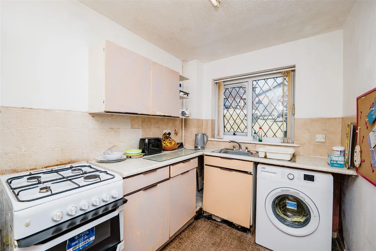 Columbus Close, Barry, CF62 9HA, photo 8