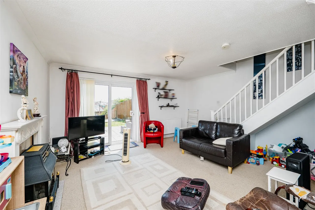 Columbus Close, Barry, CF62 9HA, photo 6