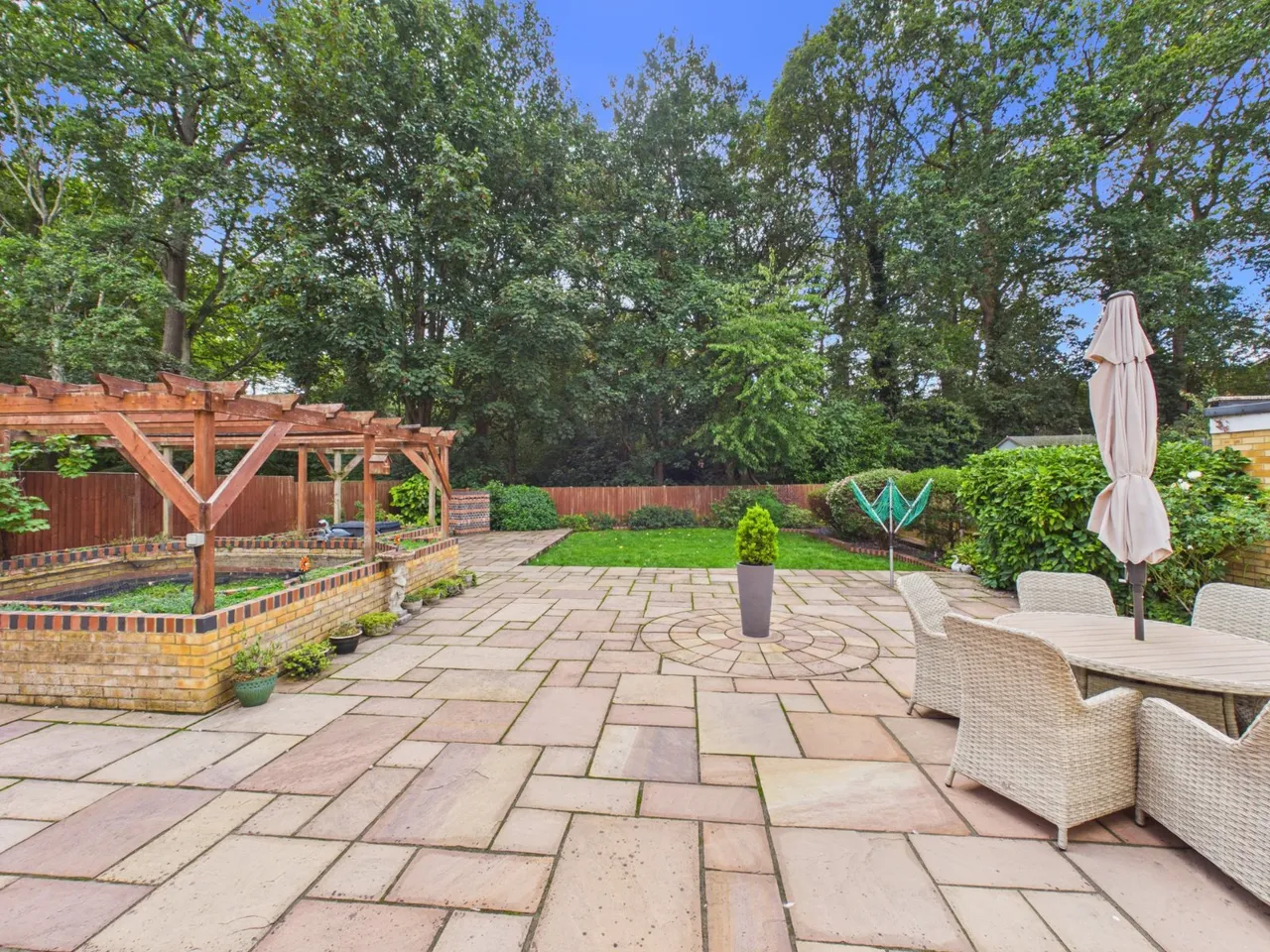 Philip Drive, Flackwell Heath, HP10, photo 41