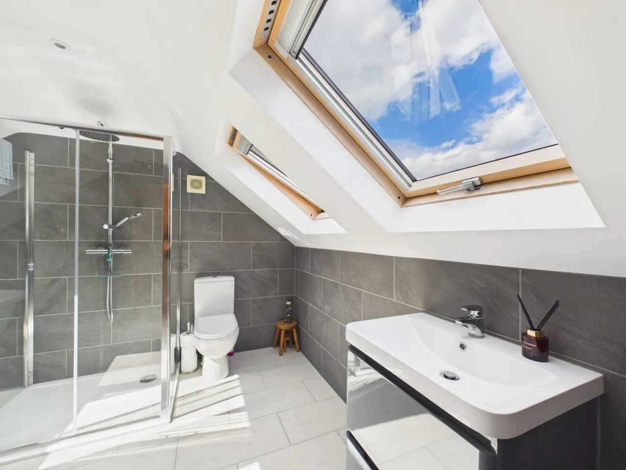 Philip Drive, Flackwell Heath, HP10, photo 28