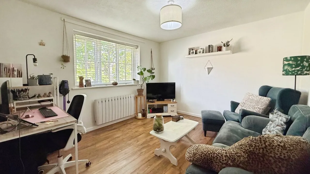 Wessex Walk, Westbury, photo 2