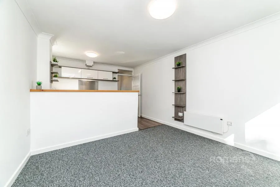 Anstey Place, Burghfield Common, RG7, photo 5