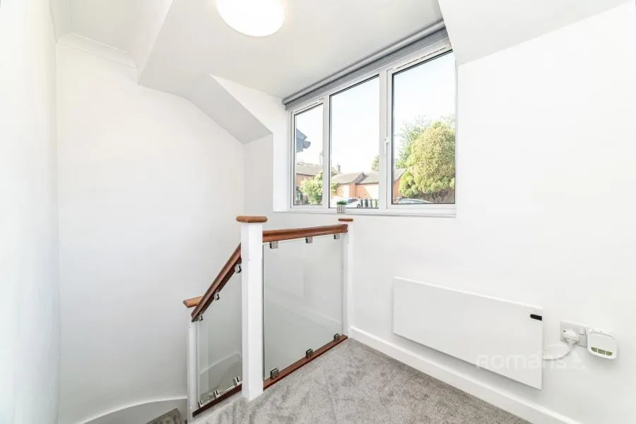 Anstey Place, Burghfield Common, RG7, photo 12