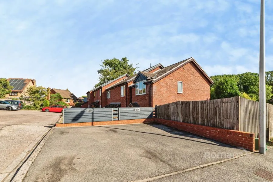 Anstey Place, Burghfield Common, RG7, photo 15