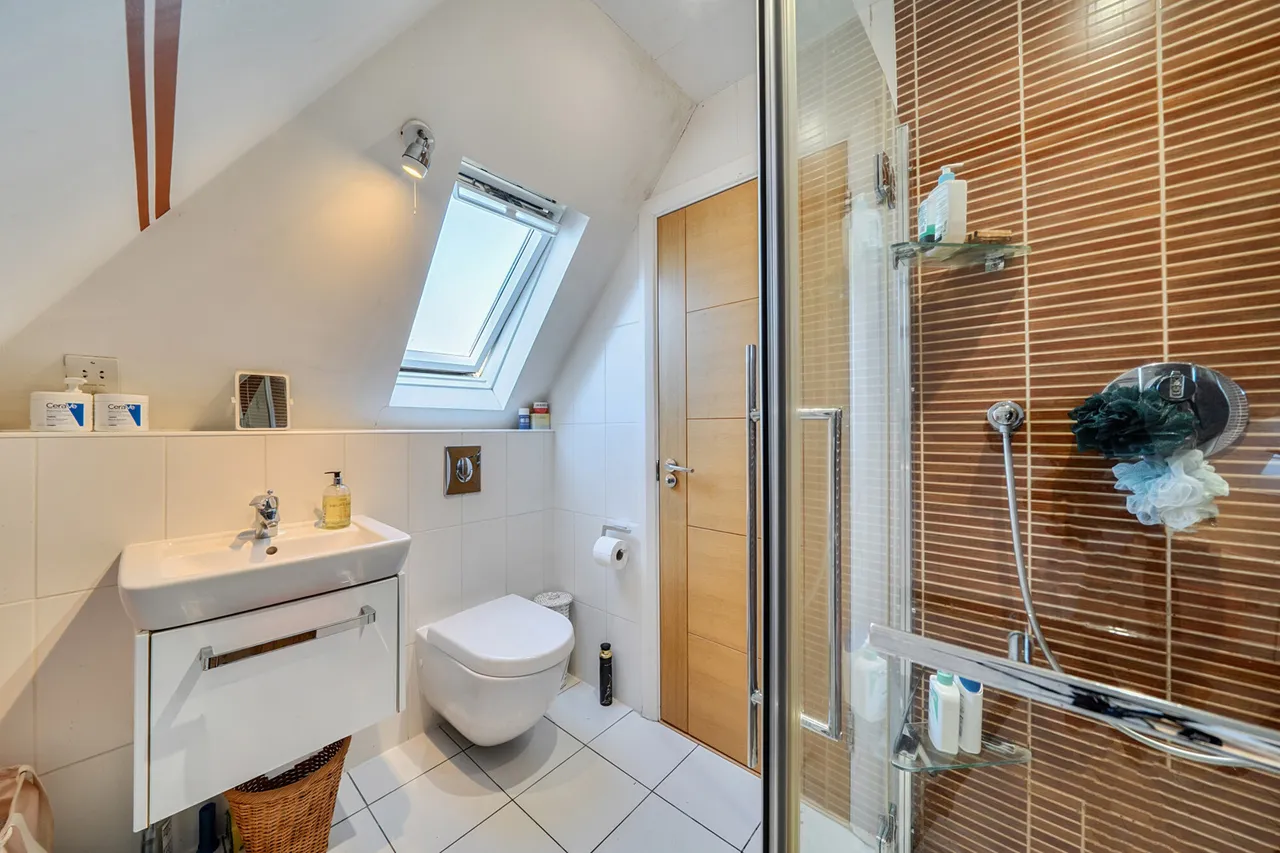 Sq Ft, Luxury Specification, UB8, photo 19
