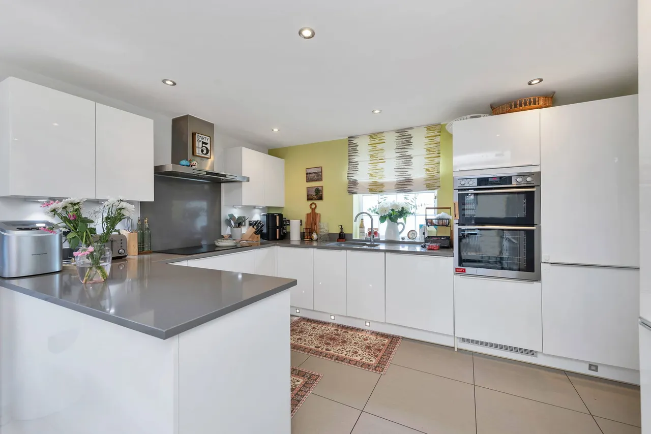 Mahaddie Way, Warboys, PE28, photo 5