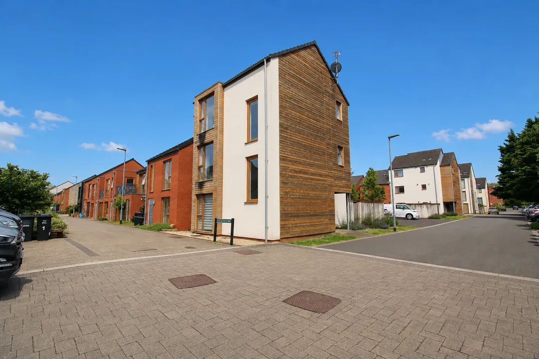 1 bed flat for sale, Moccasin Way, Street