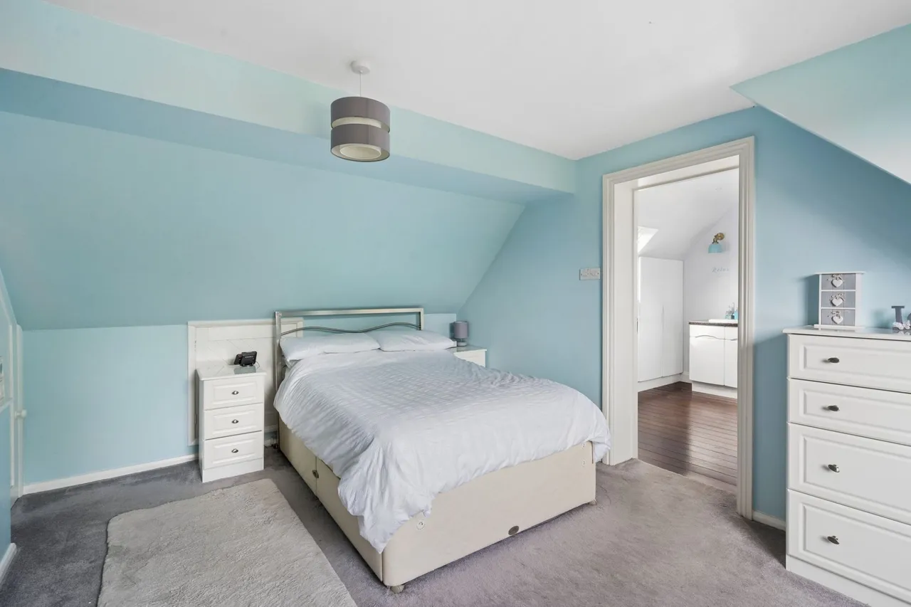 Main Road, Naphill, HP14, photo 13