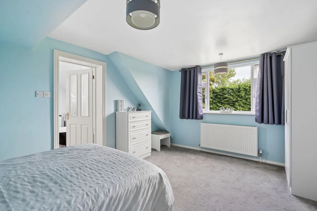 Main Road, Naphill, HP14, photo 5