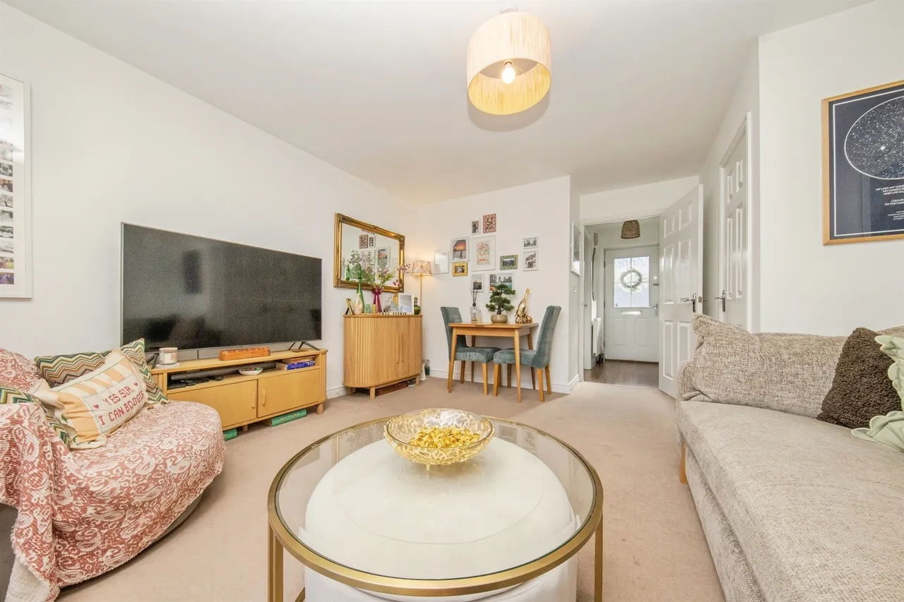 Grantham Avenue, Great Cornard, CO10, photo 2