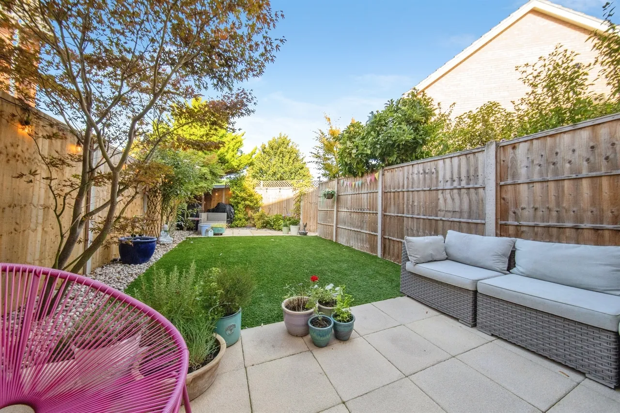 Grantham Avenue, Great Cornard, CO10, photo 14