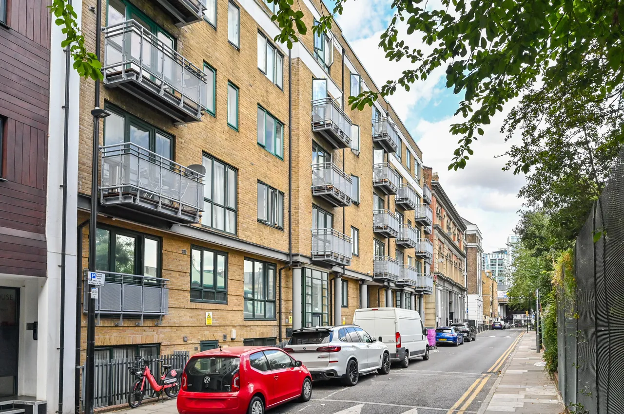 2 bed flat for sale, London, E1