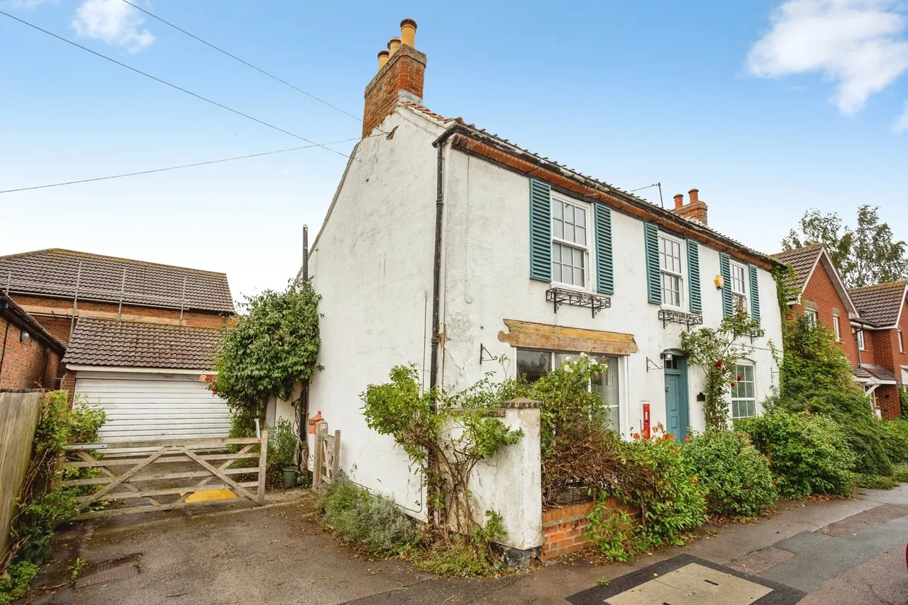 4 bed house for sale, High Street, Bottesford, NG13