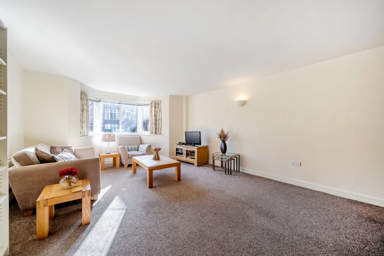 Central Place, Wilmslow, photo 7