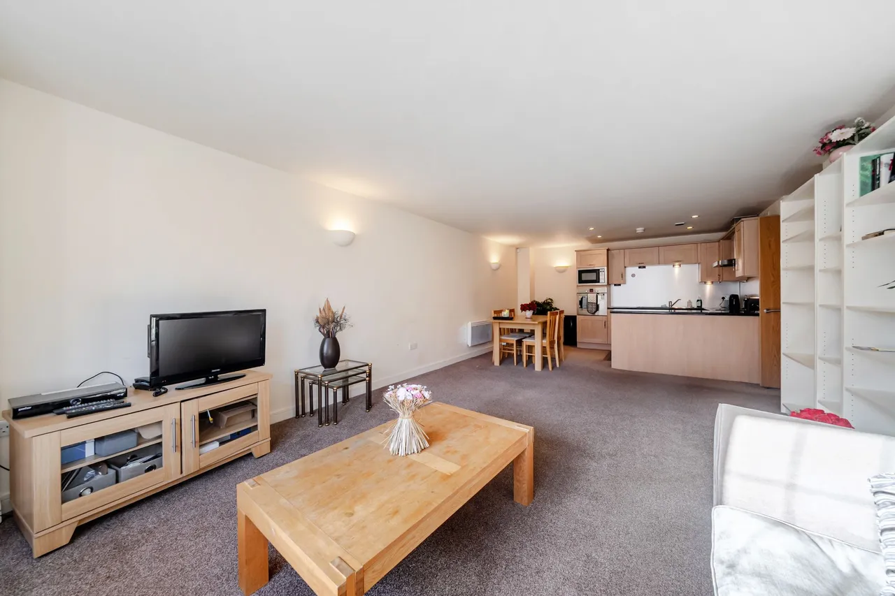 Central Place, Wilmslow, photo 4