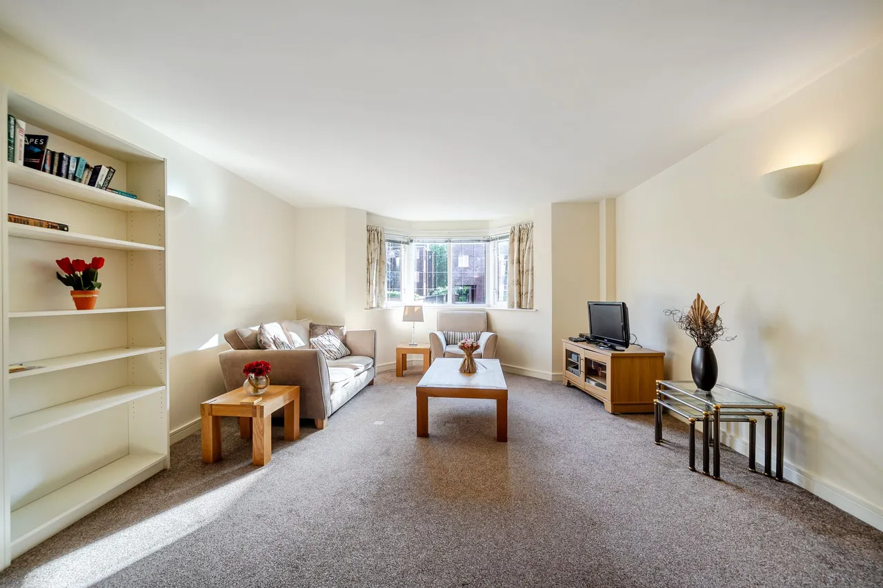 Central Place, Wilmslow, photo 6