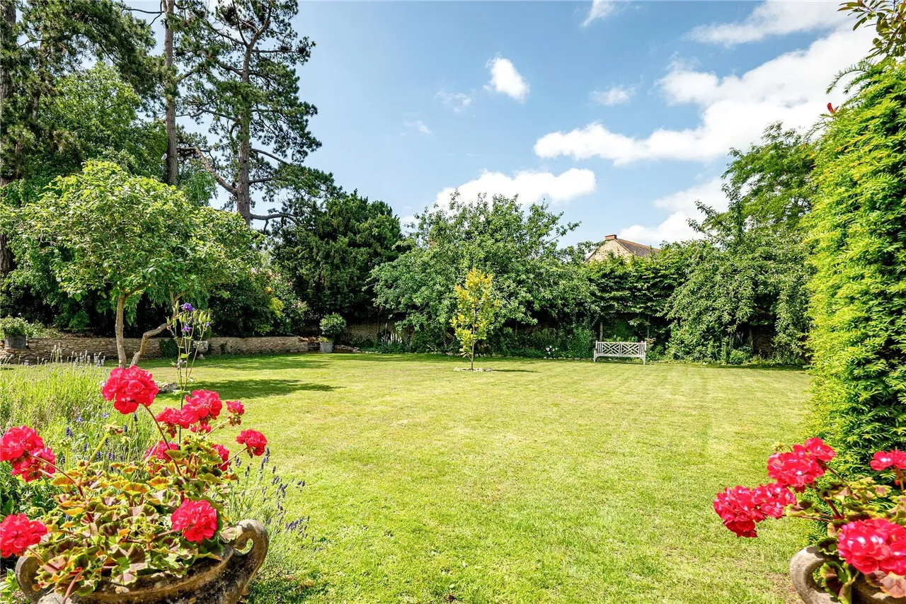 North Street, Milborne Port, DT9, photo 18