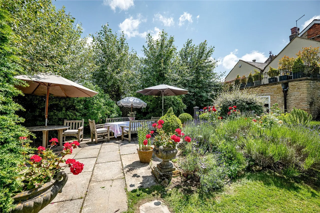 North Street, Milborne Port, DT9, photo 15
