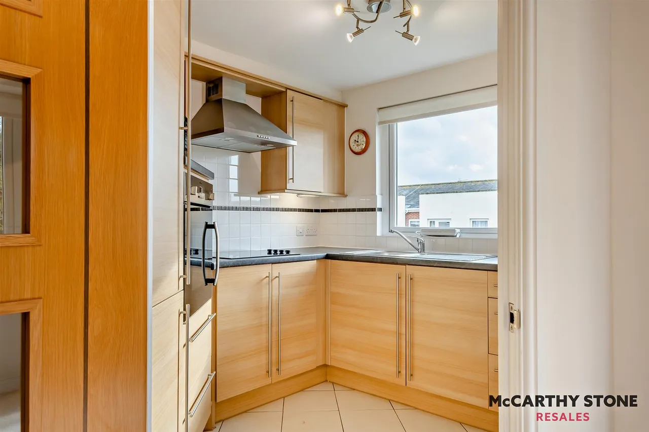 Foxes Road, Newport, PO30, photo 33