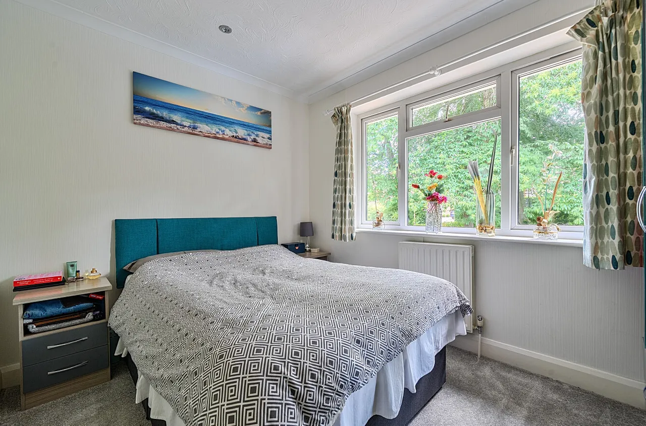 Knightsbridge Road, Camberley, Surrey, GU15 3TS, photo 16