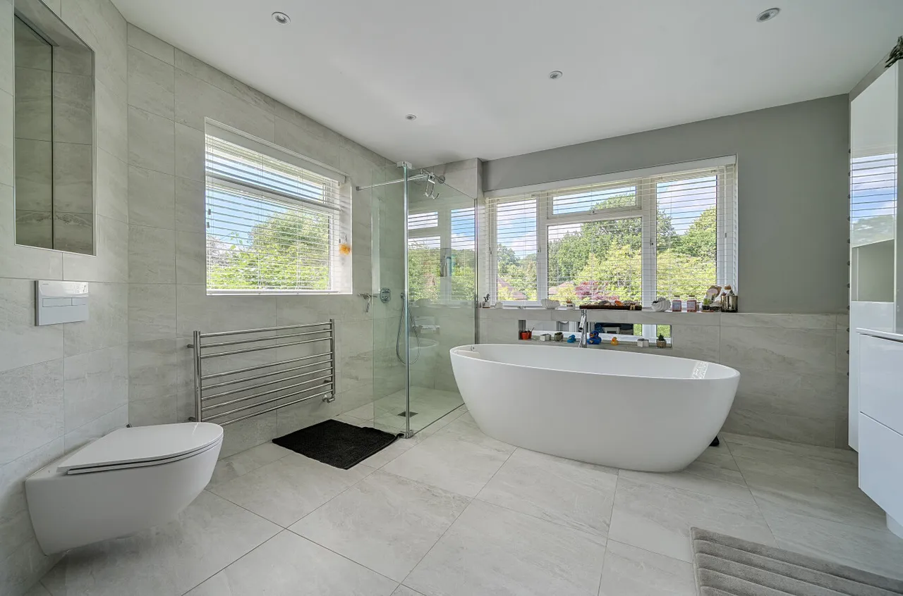 Knightsbridge Road, Camberley, Surrey, GU15 3TS, photo 11