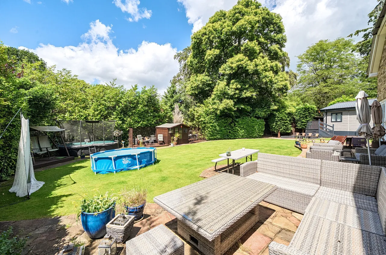 Knightsbridge Road, Camberley, Surrey, GU15 3TS, photo 20