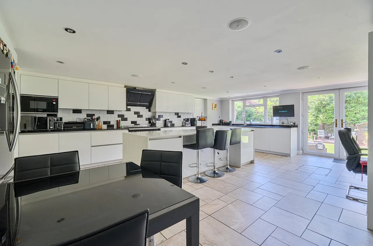 Knightsbridge Road, Camberley, Surrey, GU15 3TS, photo 6