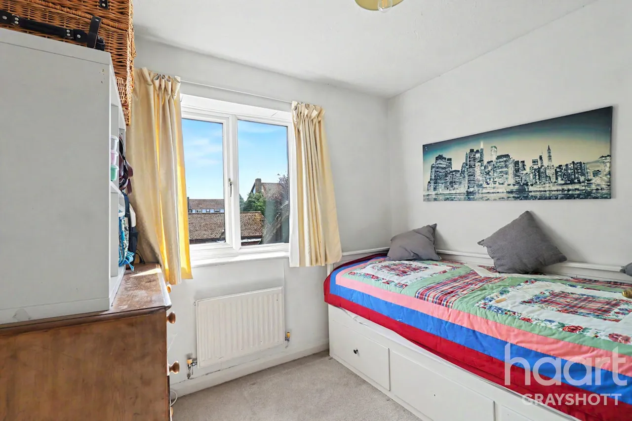 Coltsfoot Road, Lindford, GU35, photo 7
