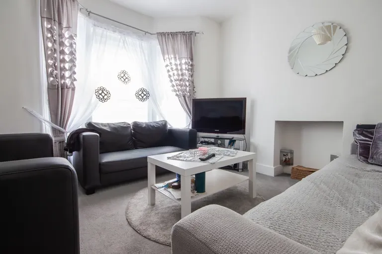 Redfern Road, Harlesden, NW10 9LB, photo 2