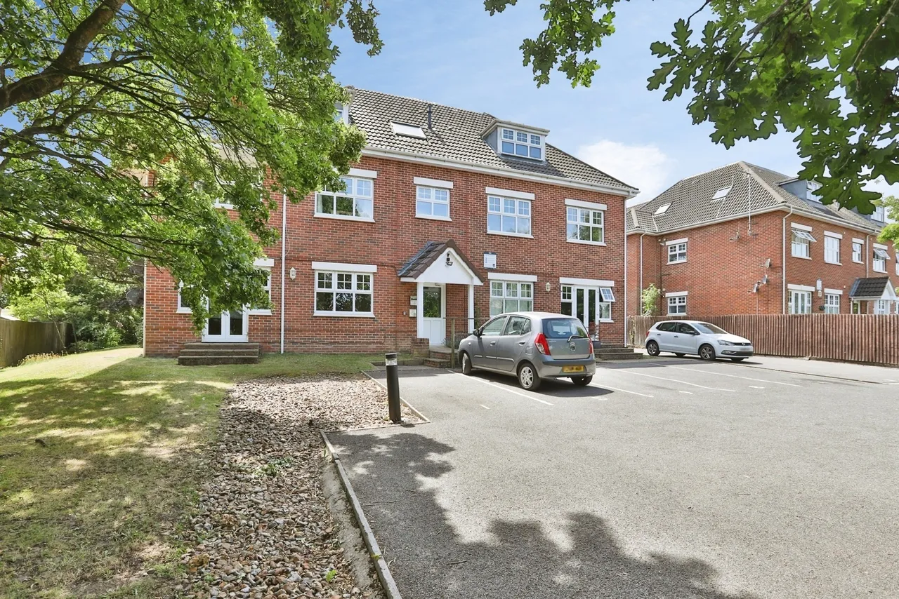 Poole Road, Poole, BH16, photo 9