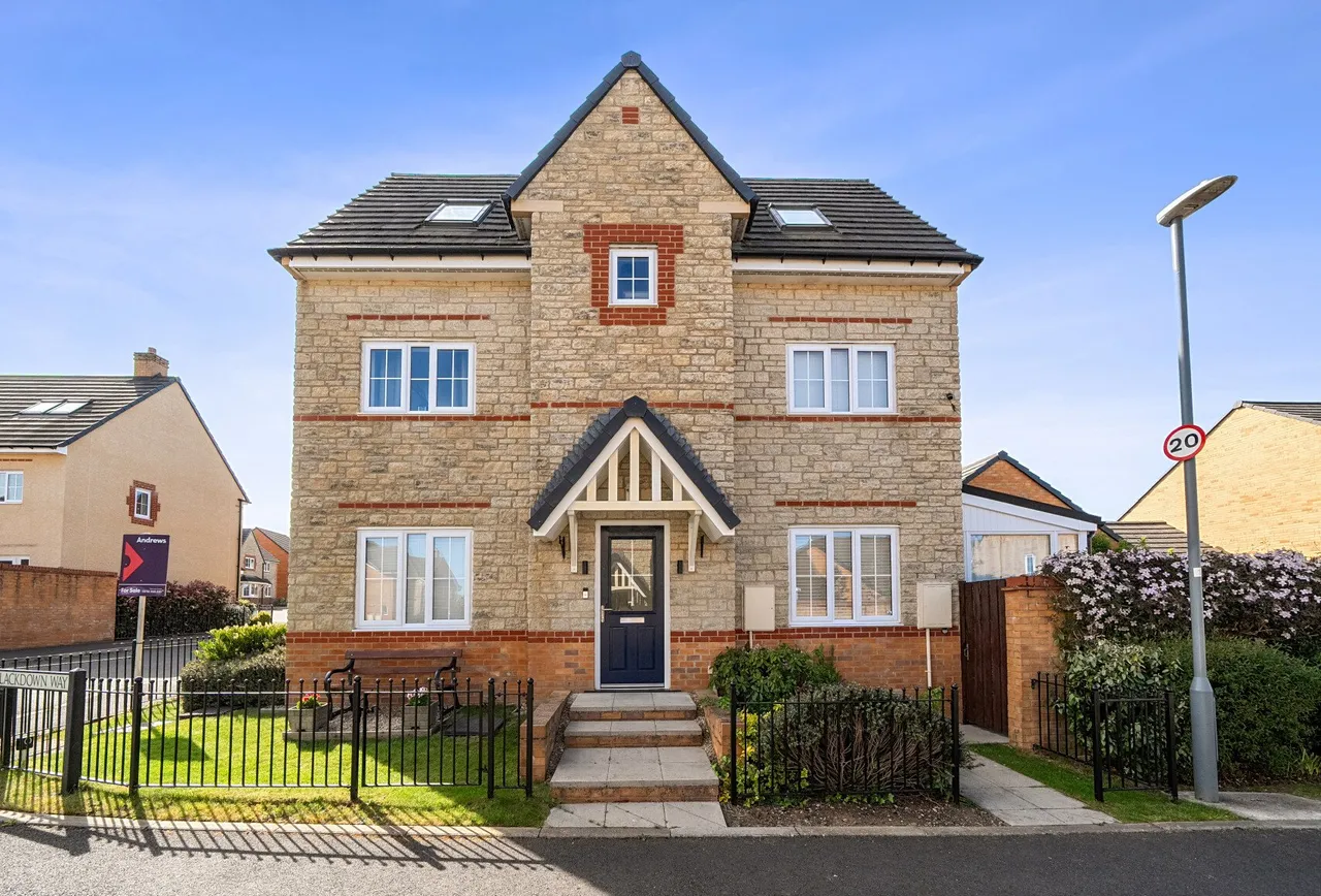 Blackdown Way, Somerset, Midsomer Norton, BA3 4GA, photo 2