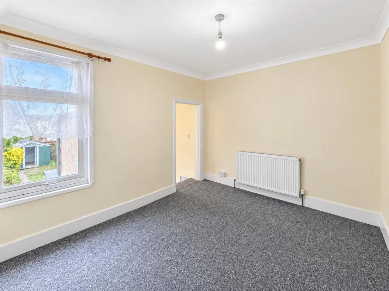 Terraced For SaleAlbion Road, Hounslow, TW3, photo 4