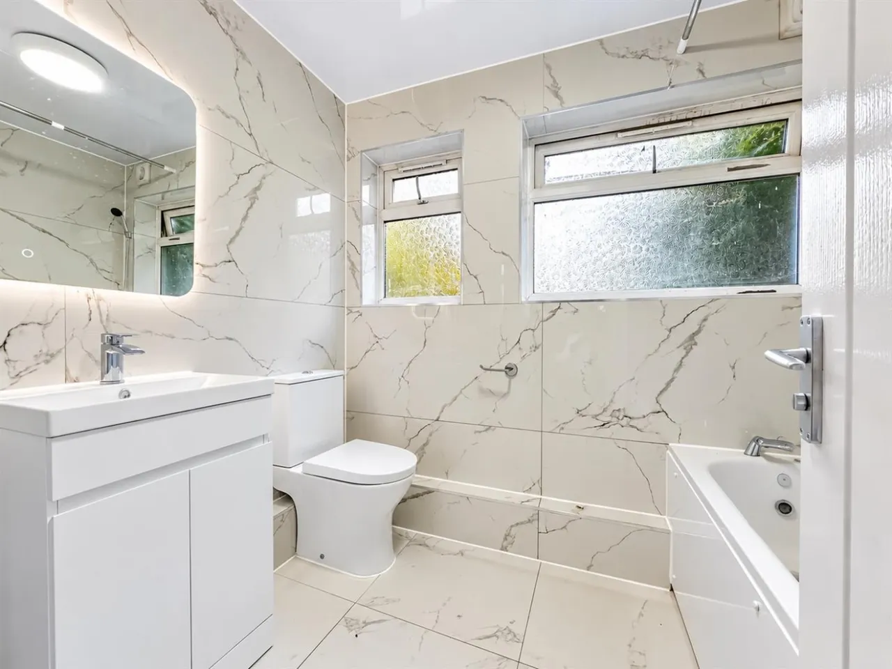 Terraced For SaleAlbion Road, Hounslow, TW3, photo 7