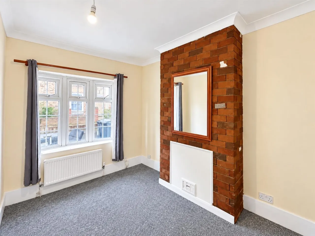 Terraced For SaleAlbion Road, Hounslow, TW3, photo 5