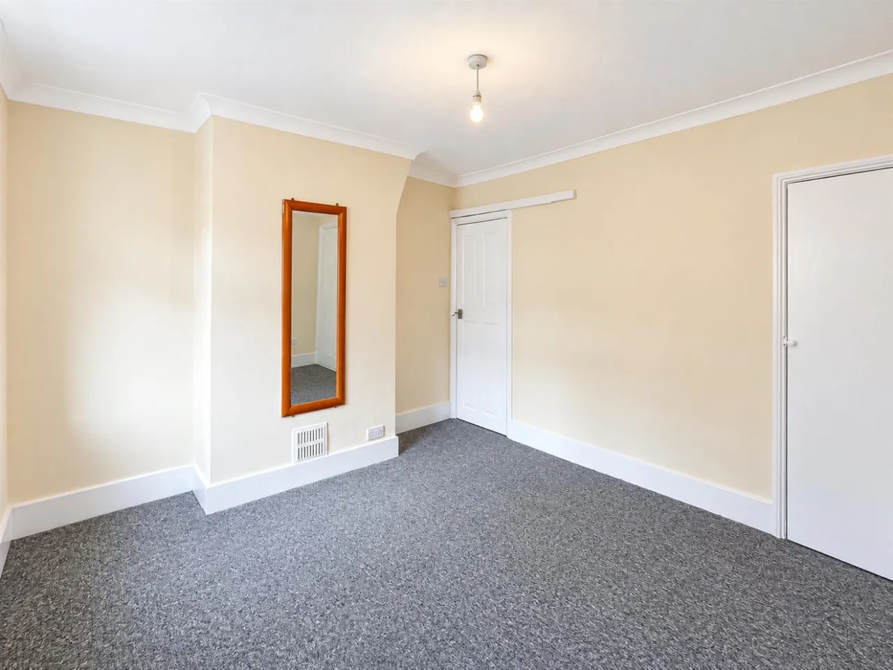 Terraced For SaleAlbion Road, Hounslow, TW3, photo 8