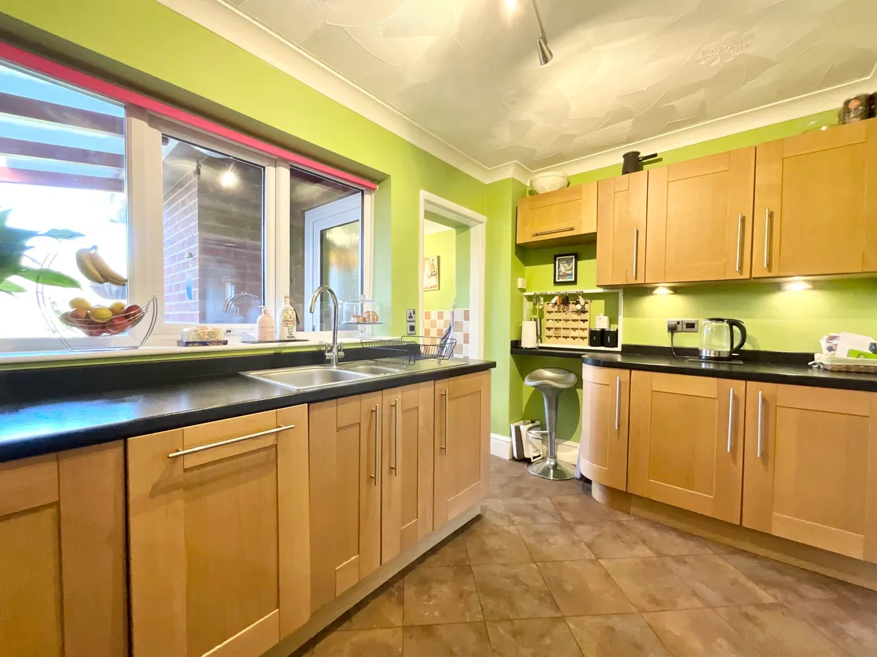 Jasmine Close, Blythe Bridge, ST11, photo 7