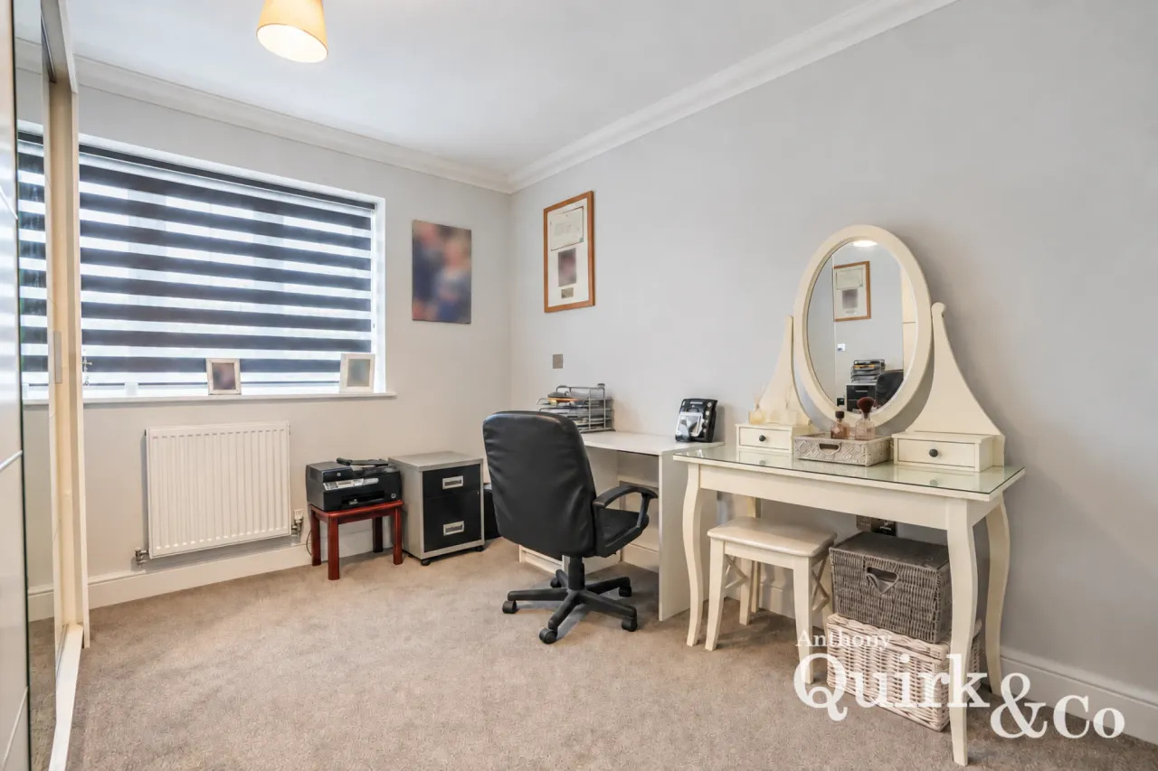St. Josephs Close, Canvey Island, SS8, photo 22