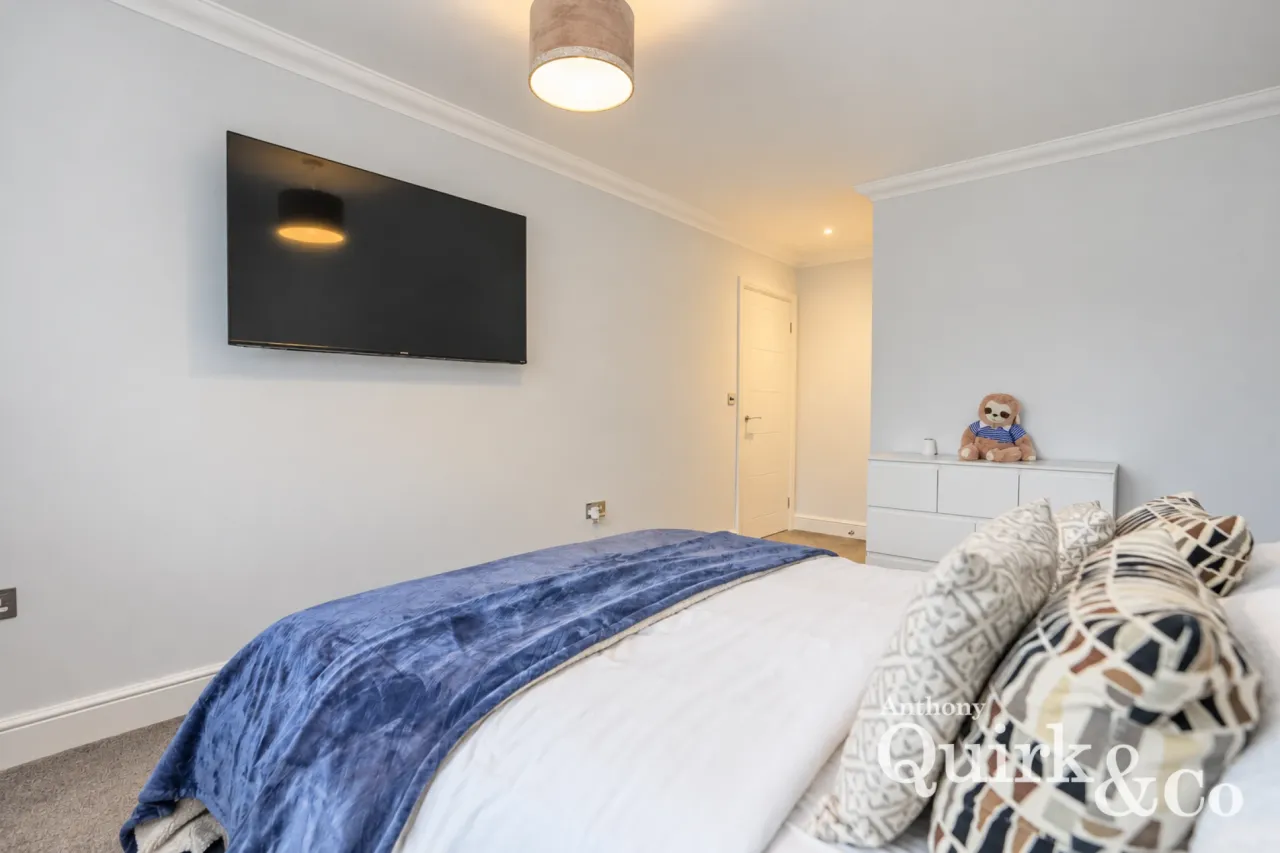 St. Josephs Close, Canvey Island, SS8, photo 14
