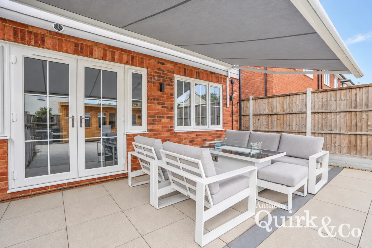 St. Josephs Close, Canvey Island, SS8, photo 24