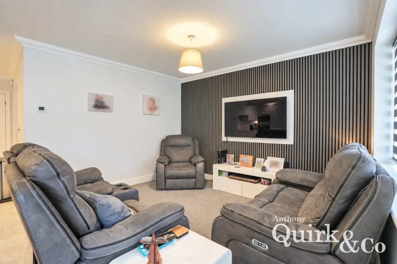 St. Josephs Close, Canvey Island, SS8, photo 5