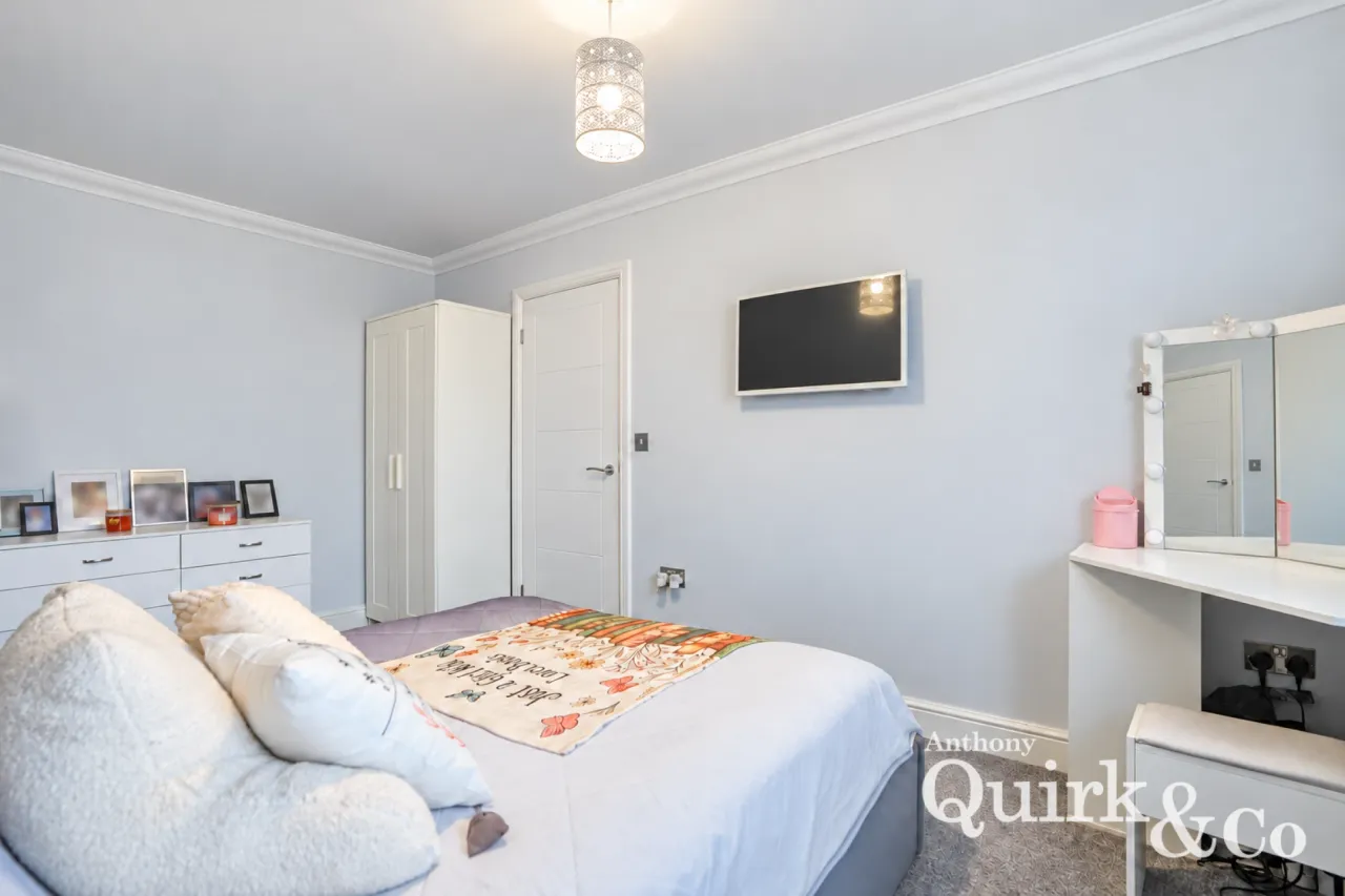 St. Josephs Close, Canvey Island, SS8, photo 21