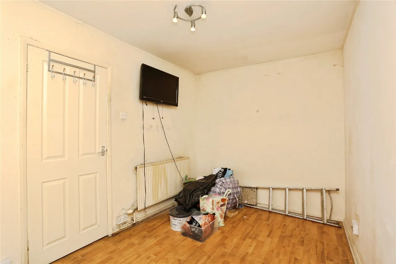 Ravensbourne Park Crescent, London, SE6, photo 11